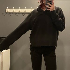 Cropped collared pullover